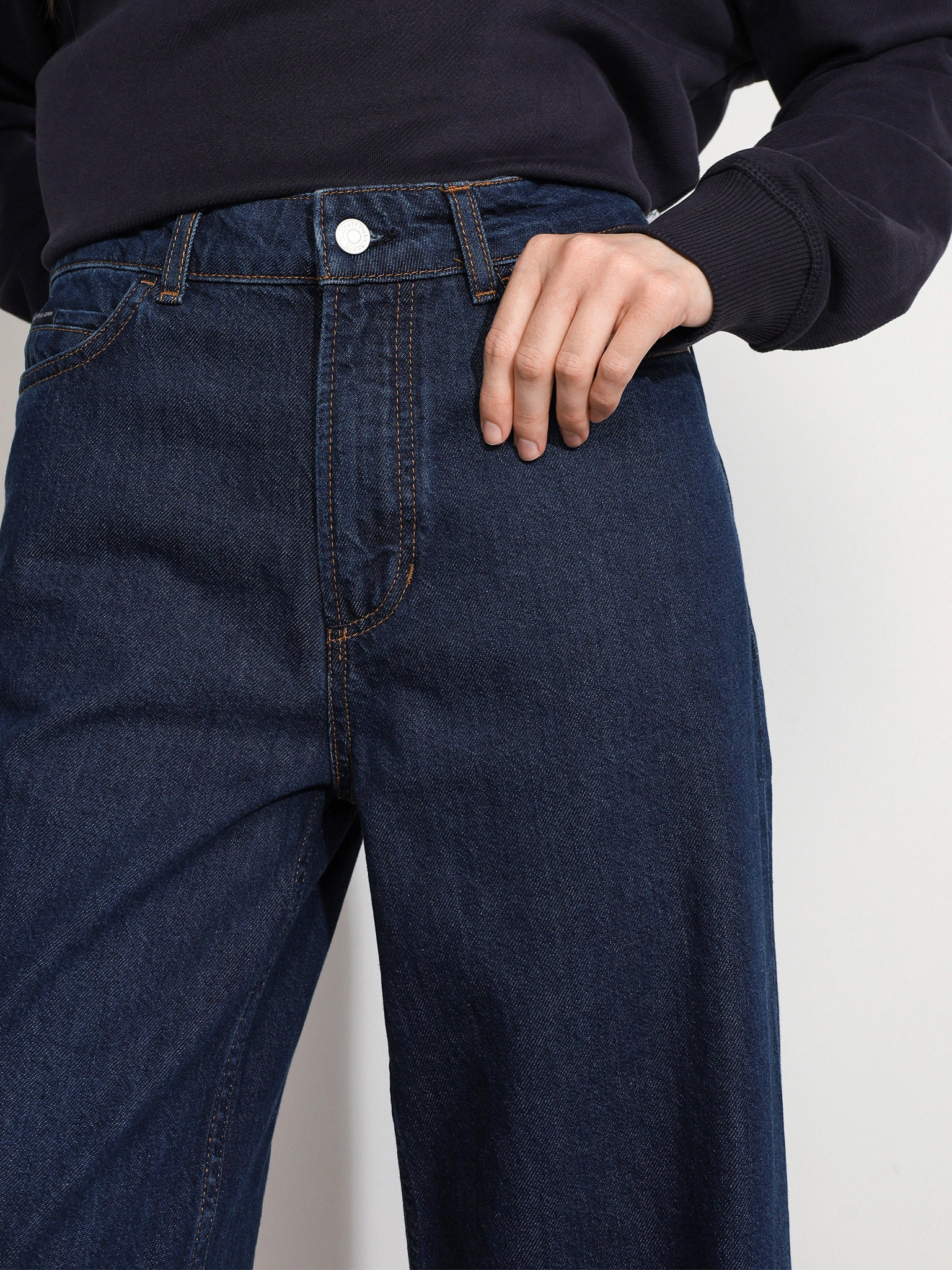 Джинсы широкие темно-синего цвета из хлопка 